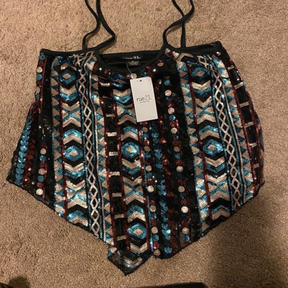 Sequin tank